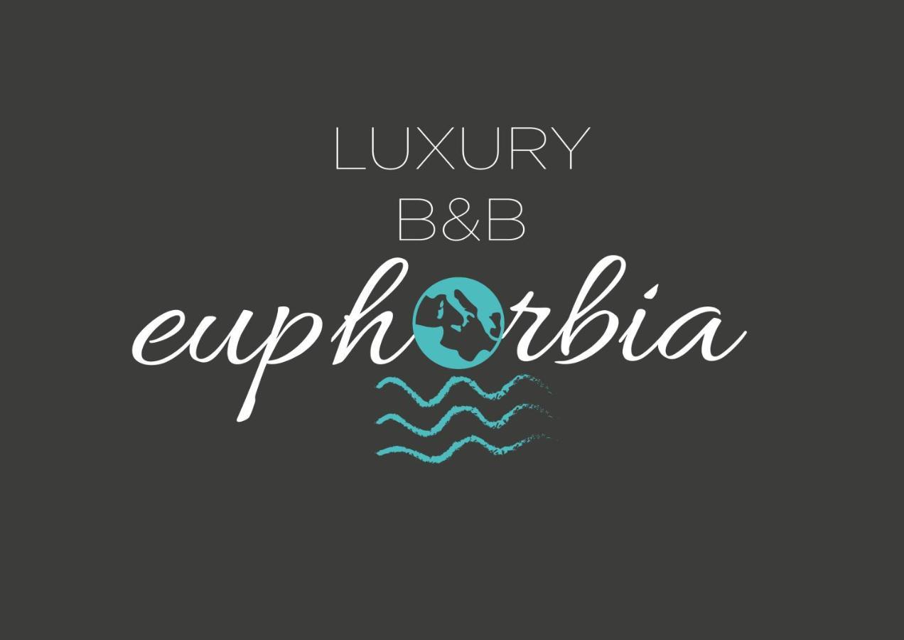 Luxury B&B Euphorbia 阿奇雷亚莱 外观 照片